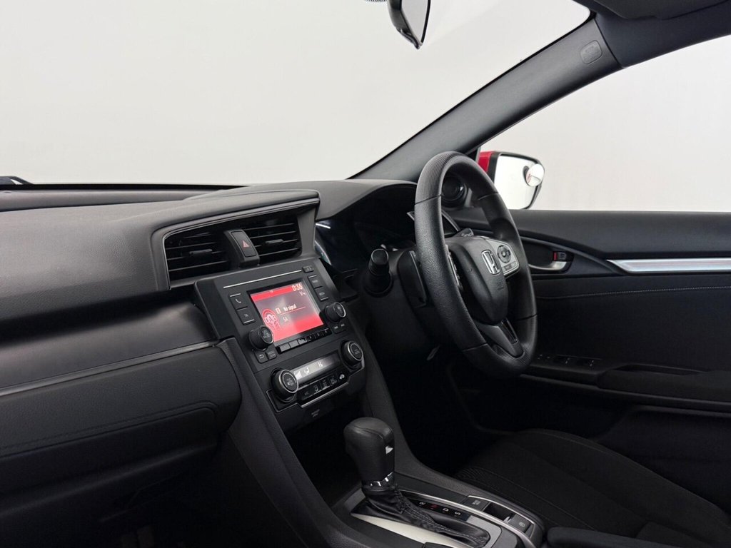 Used Honda Civic 2018 for sale - 75703534: Photo 17
