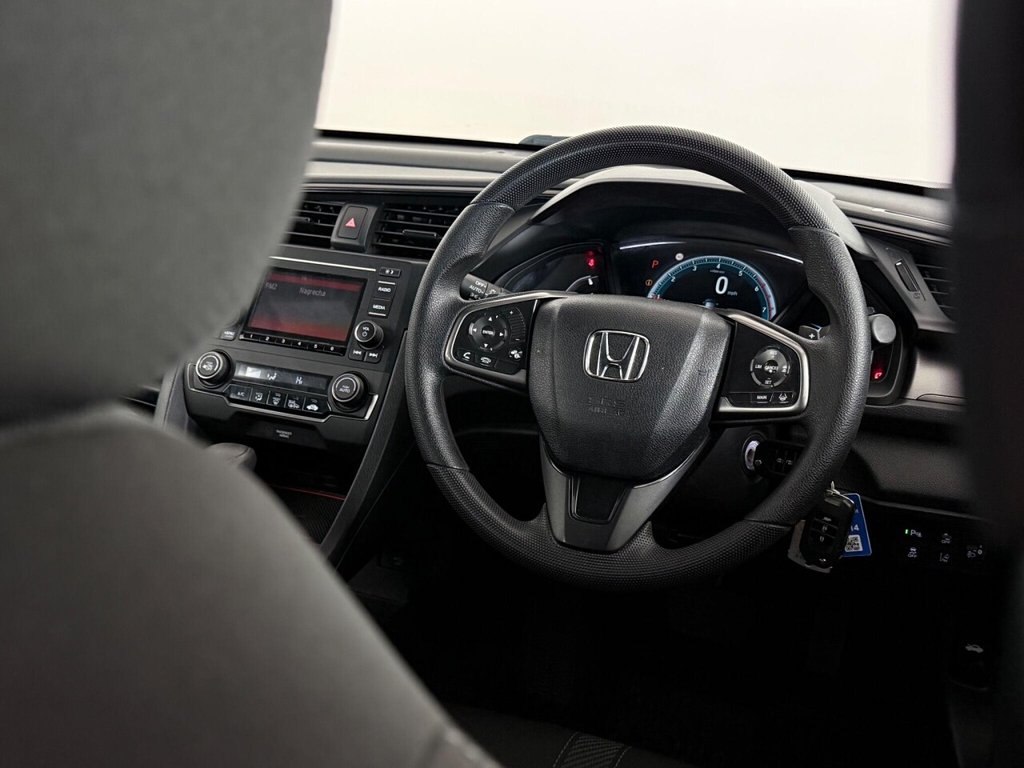 Used Honda Civic 2018 for sale - 75703534: Photo 22