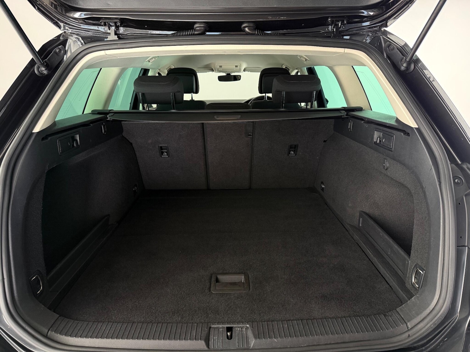 Used Volkswagen Passat 2018 for sale - 77217026: Photo 9