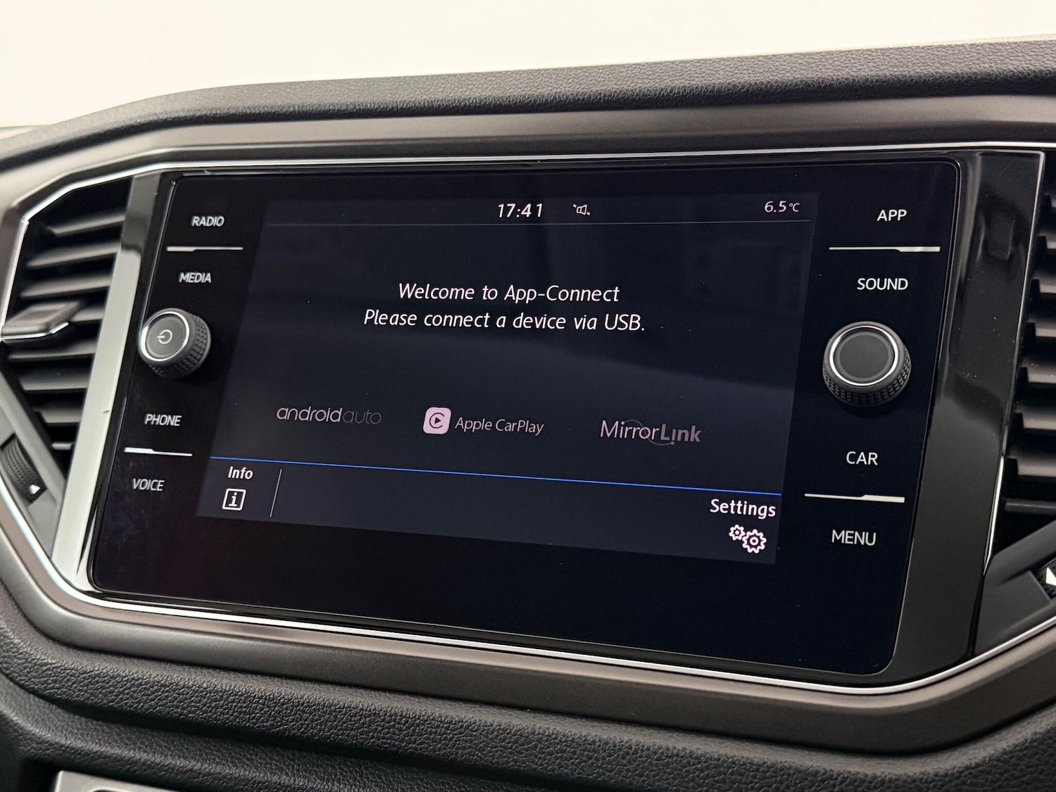 Used Volkswagen T-Roc 2019 for sale - 77260293: Photo 26