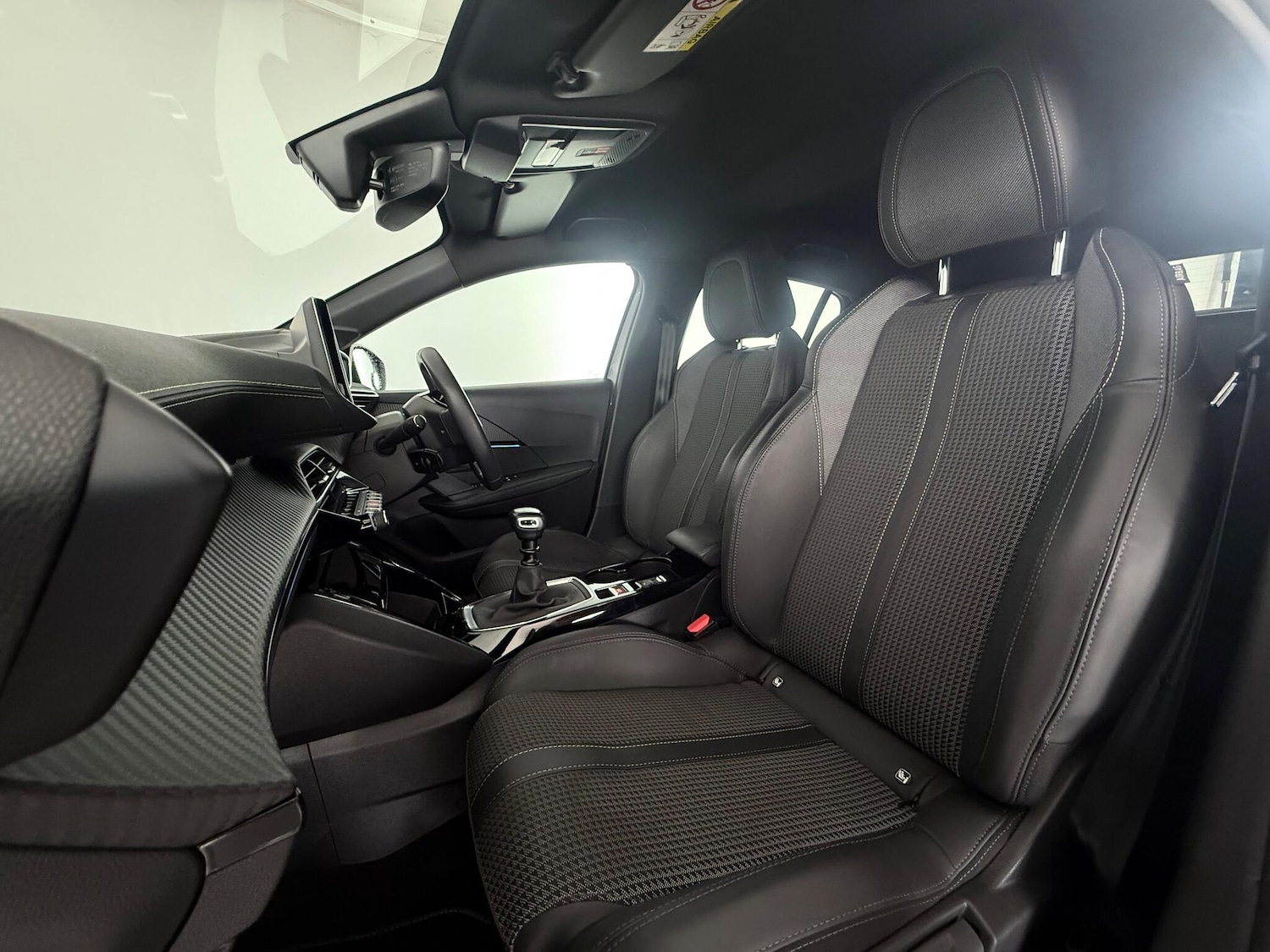 Used Peugeot 208 2023 for sale - 76468753: Photo 17