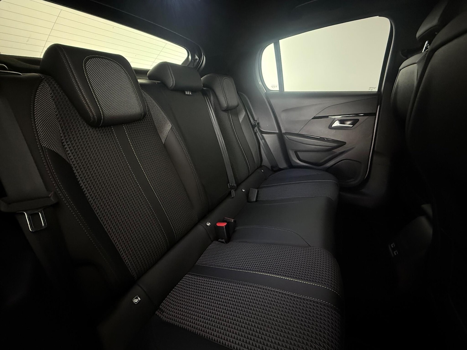 Used Peugeot 208 2023 for sale - 76468753: Photo 18