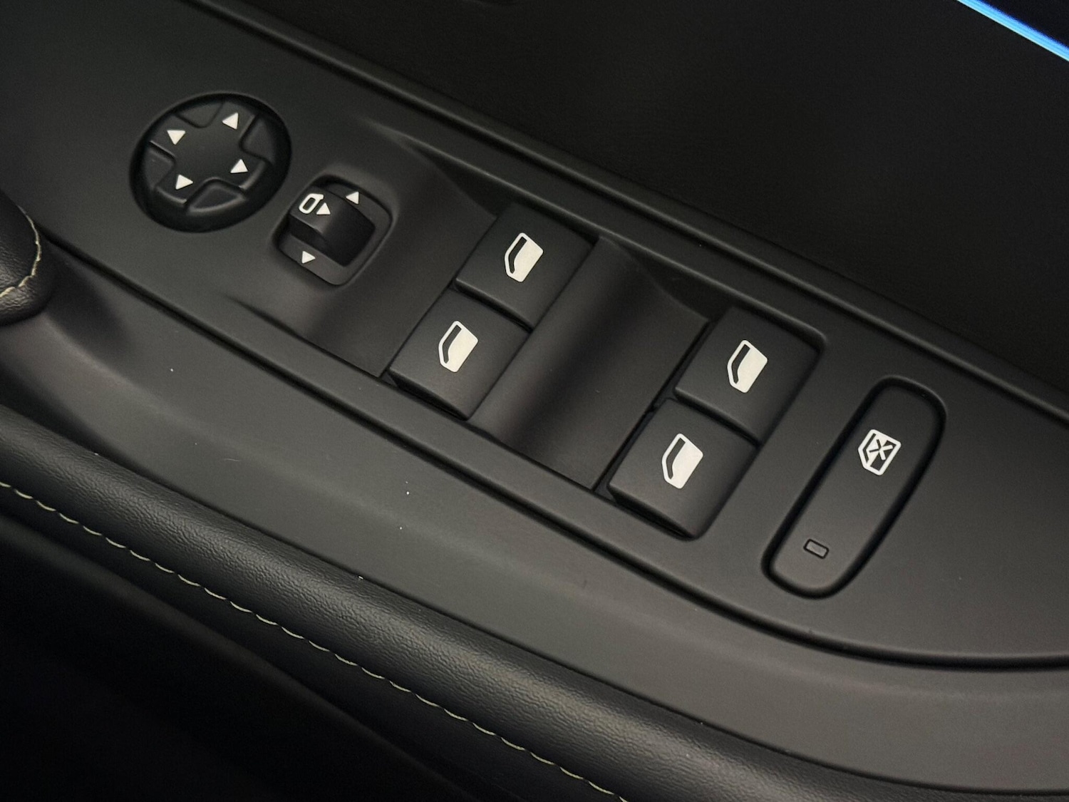 Used Peugeot 208 2023 for sale - 76468753: Photo 21