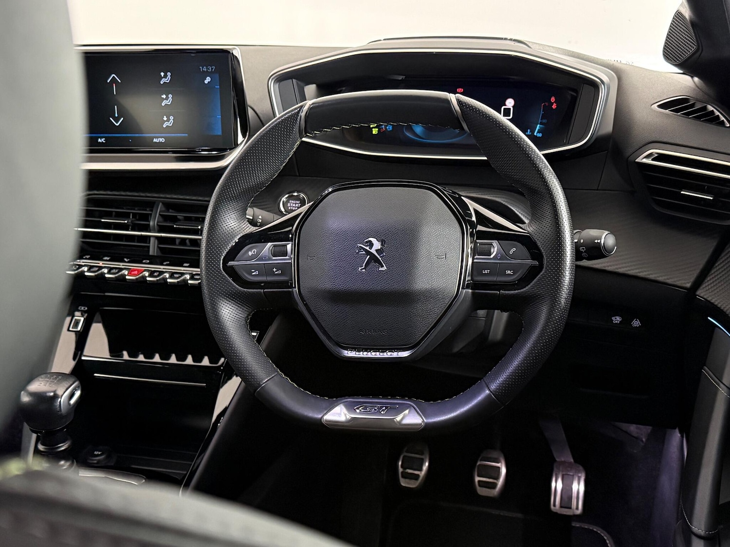 Used Peugeot 208 2023 for sale - 76468753: Photo 25