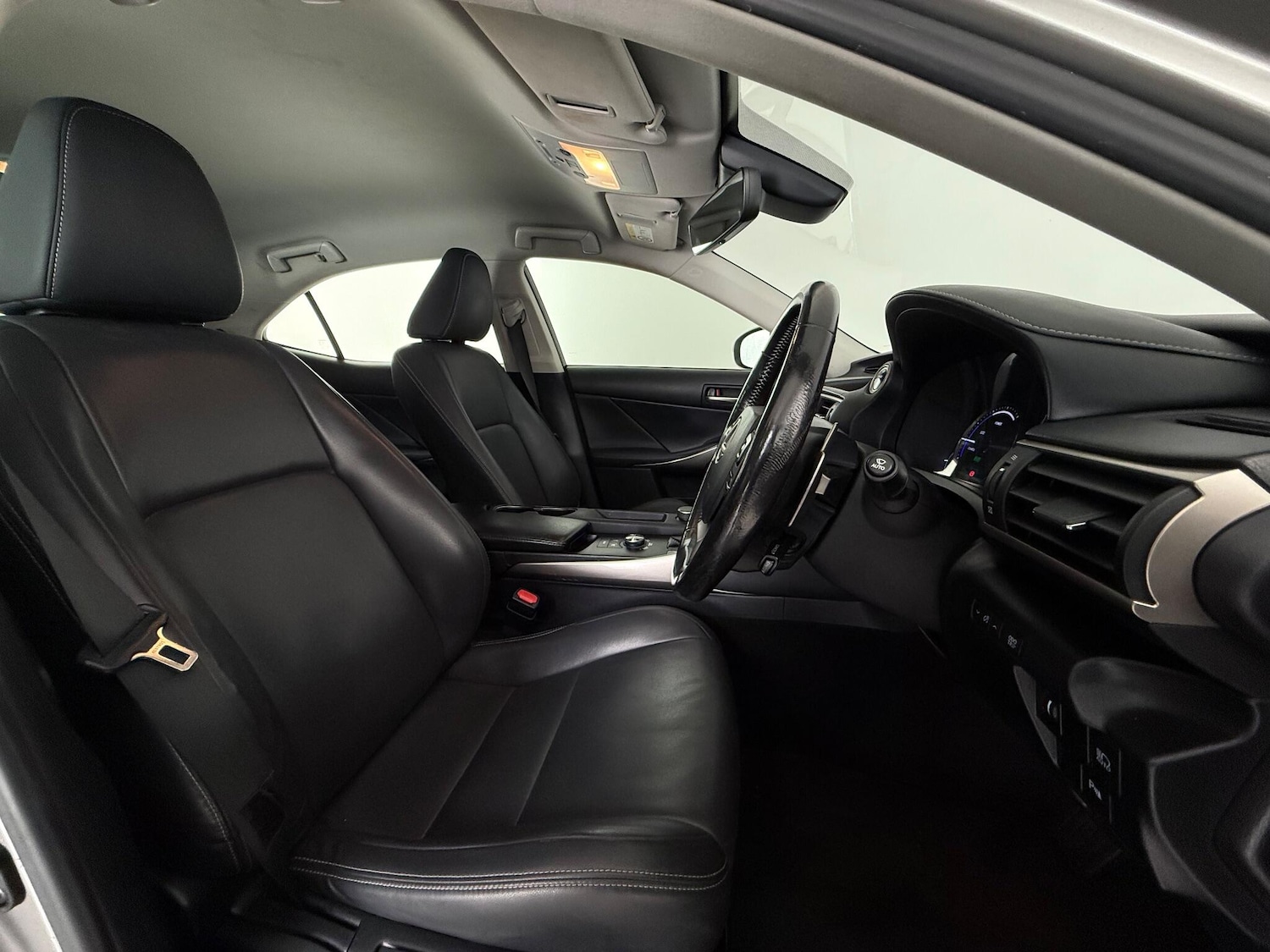 Used Lexus IS 2018 for sale - 76468491: Photo 15