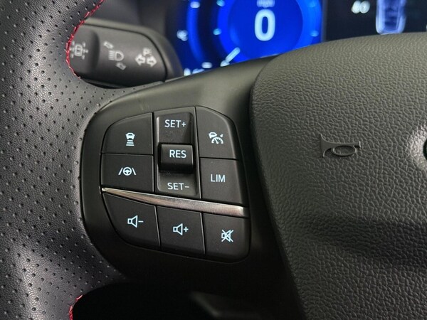 Used Ford Kuga 2022 for sale - 75671761: Photo 31