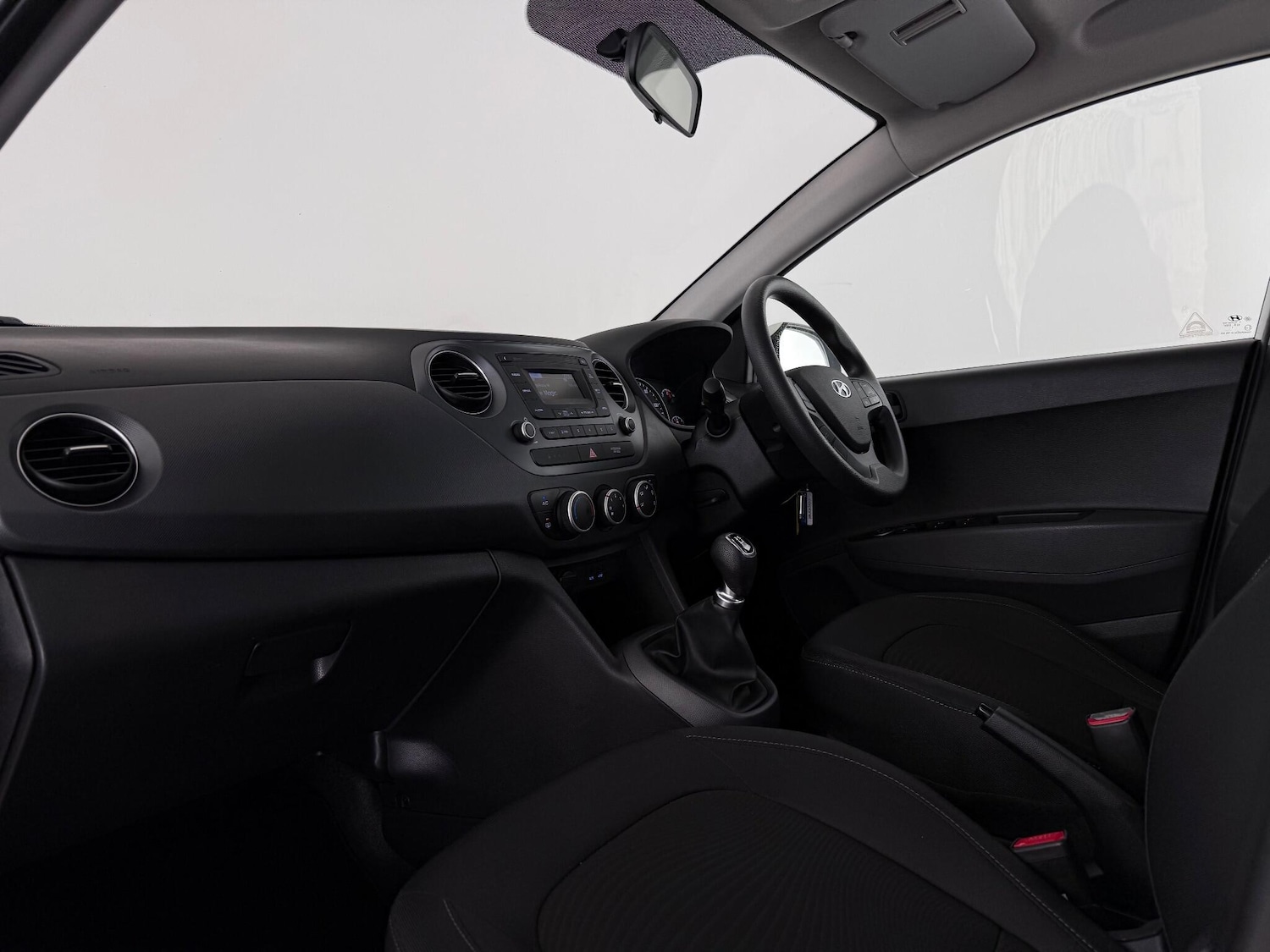 Used Hyundai i10 2018 for sale - 77246432: Photo 13