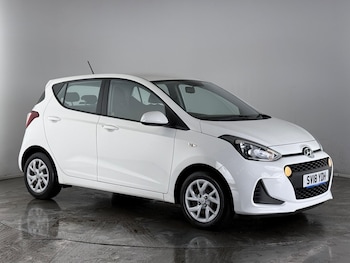 Used Hyundai i10 2018 for sale - 77246432: Photo