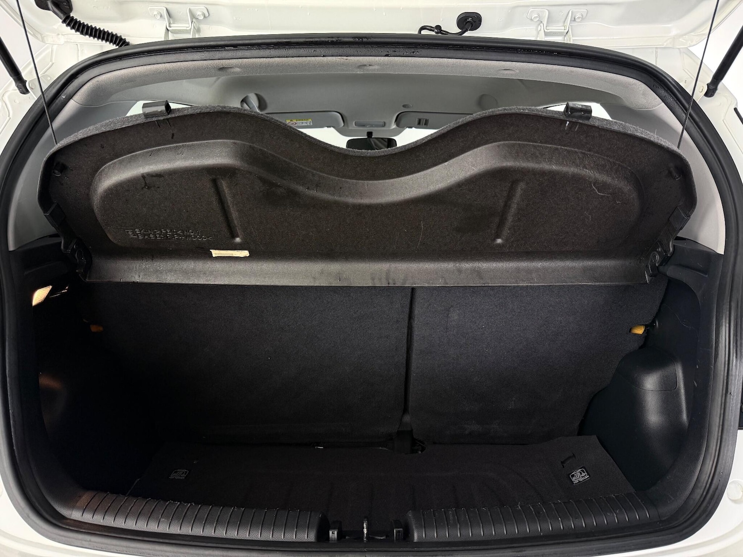 Used Hyundai i10 2018 for sale - 77246432: Photo 9