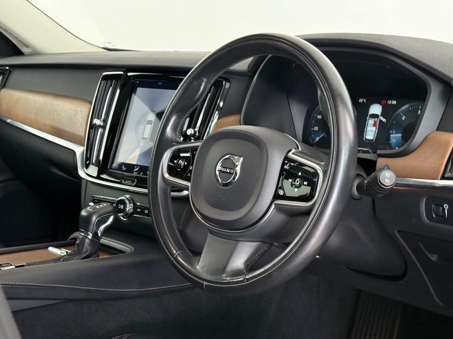 Used Volvo V90 2017 for sale - 76468323: Photo 24