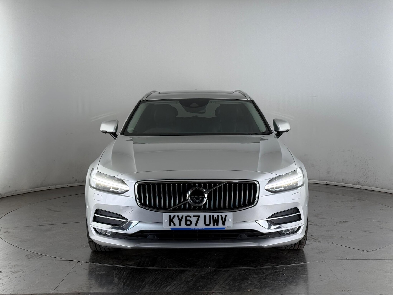 Used Volvo V90 2017 for sale - 76468323: Photo 3