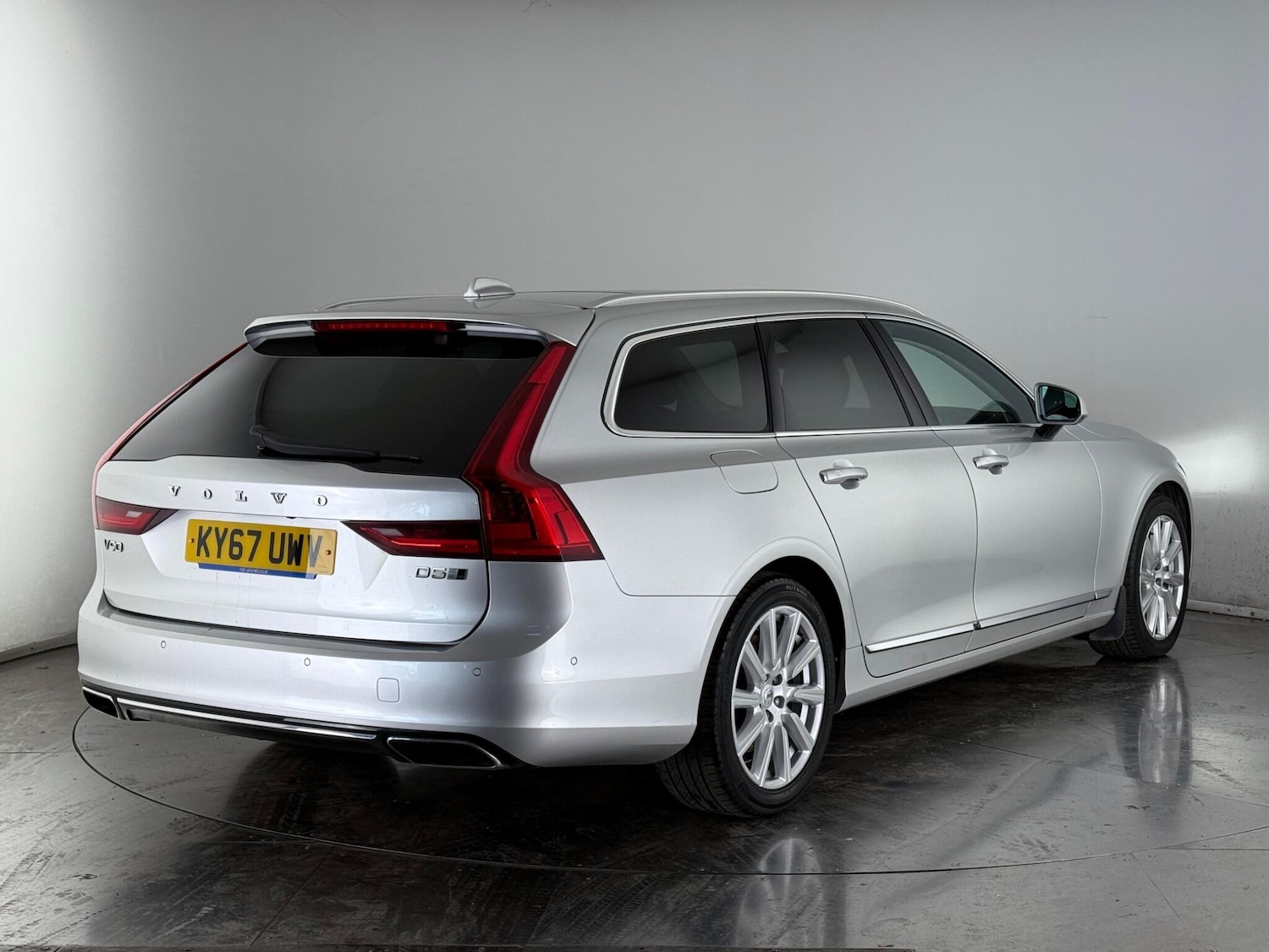 Used Volvo V90 2017 for sale - 76468323: Photo 7