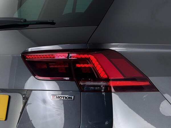 Used Volkswagen Tiguan 2018 for sale - 75597190: Photo 11