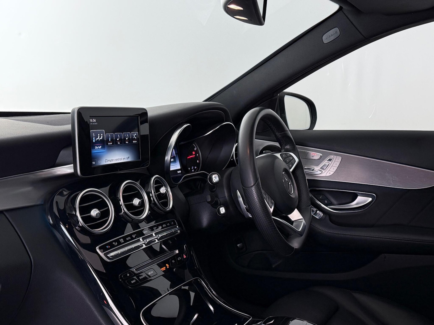 Used Mercedes-Benz C Class 2017 for sale - 76484504: Photo 17