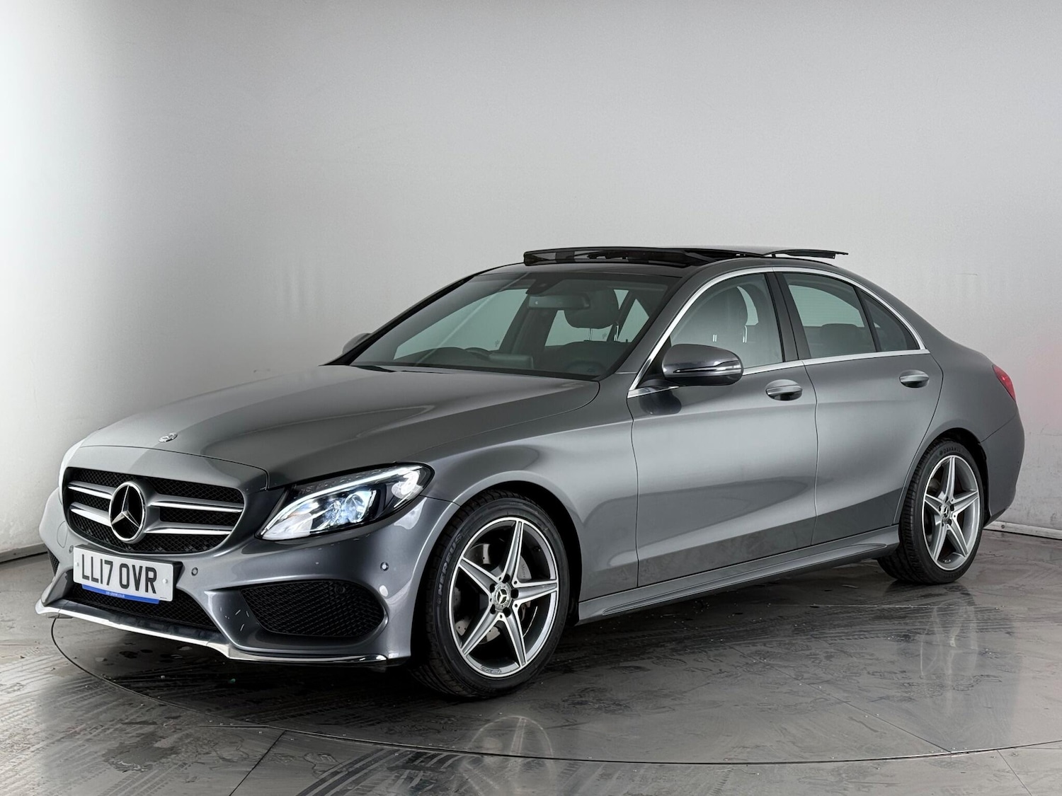 Used Mercedes-Benz C Class 2017 for sale - 76484504: Photo 3