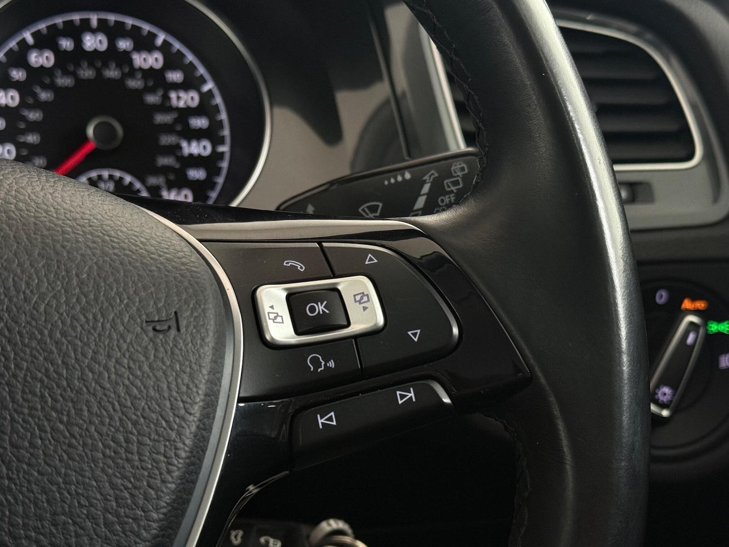 Used Volkswagen Golf 2017 for sale - 76468289: Photo 29