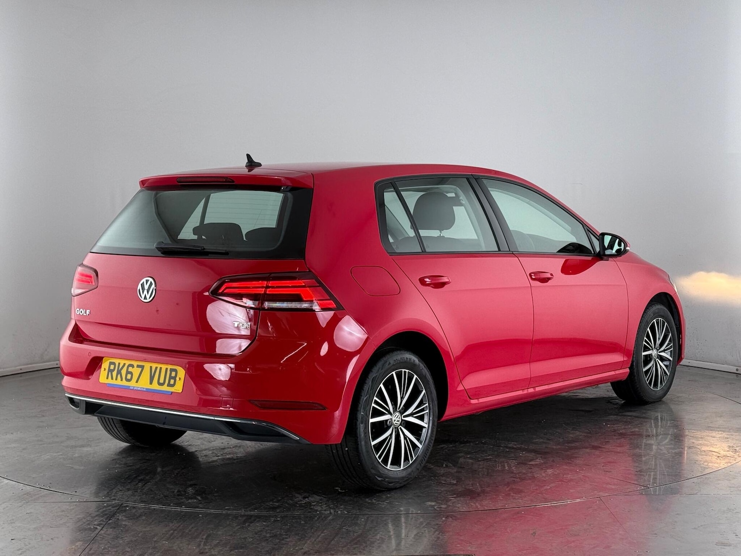 Used Volkswagen Golf 2017 for sale - 76468289: Photo 5