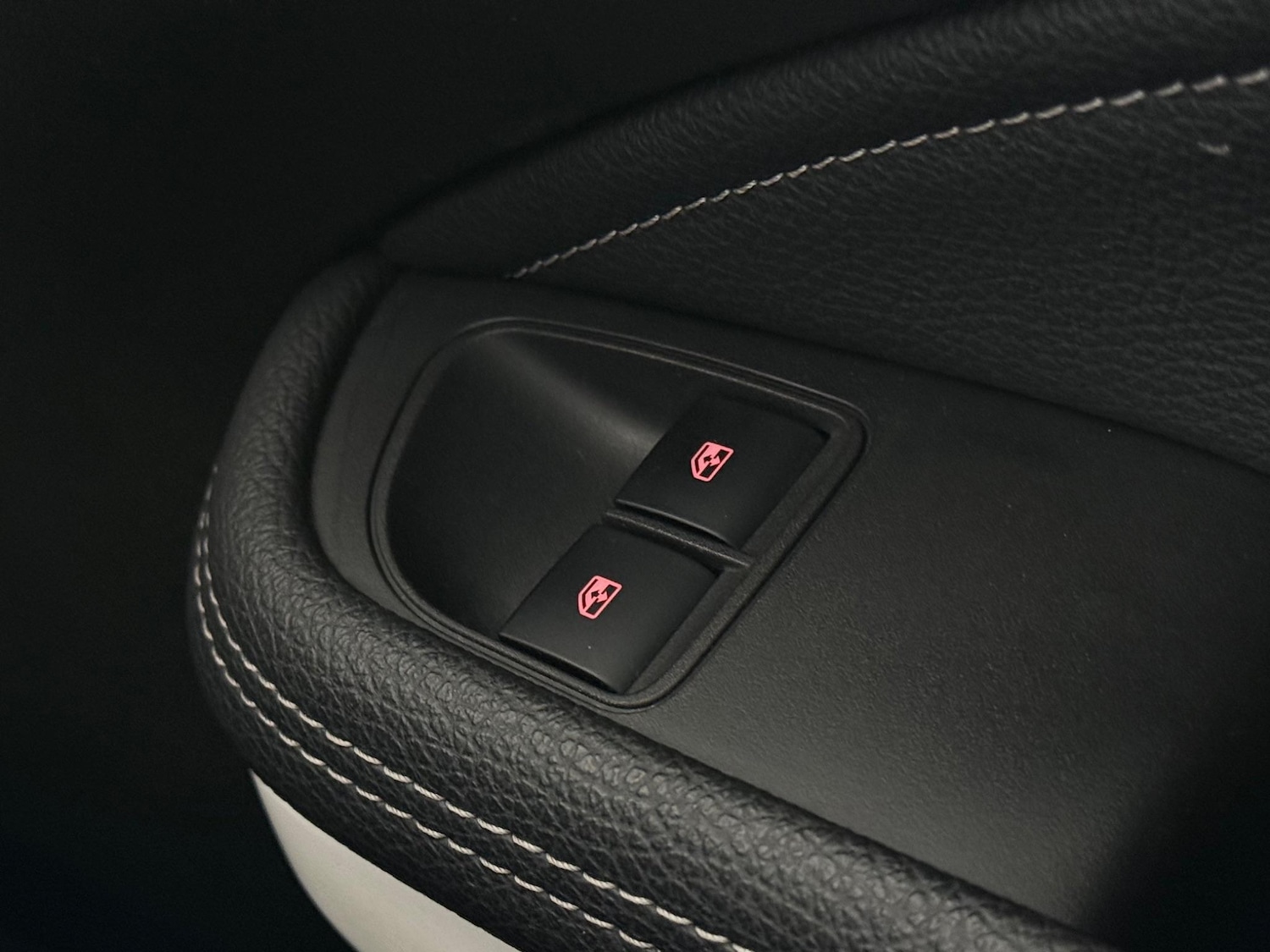 Used Vauxhall ADAM 2016 for sale - 76468468: Photo 24