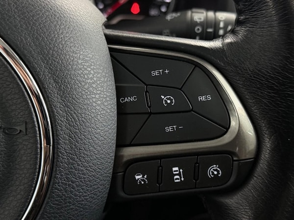 Used Jeep Renegade 2018 for sale - 75515910: Photo 30