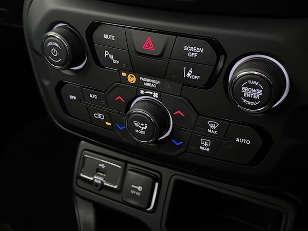 Used Jeep Renegade 2018 for sale - 75515910: Photo 40