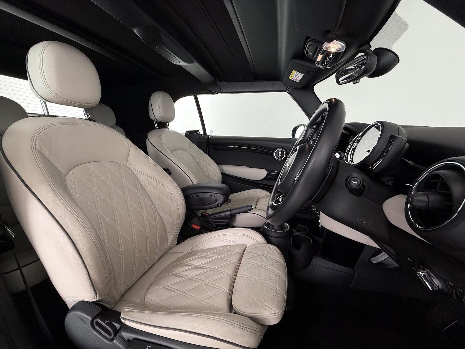 Used MINI Convertible for sale - 76468569: Photo 13