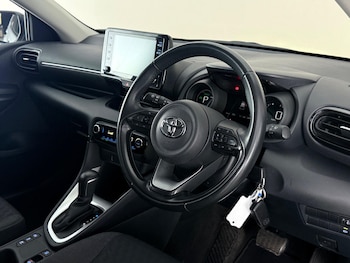 Used Toyota Yaris 2021 for sale - 78898850: Photo