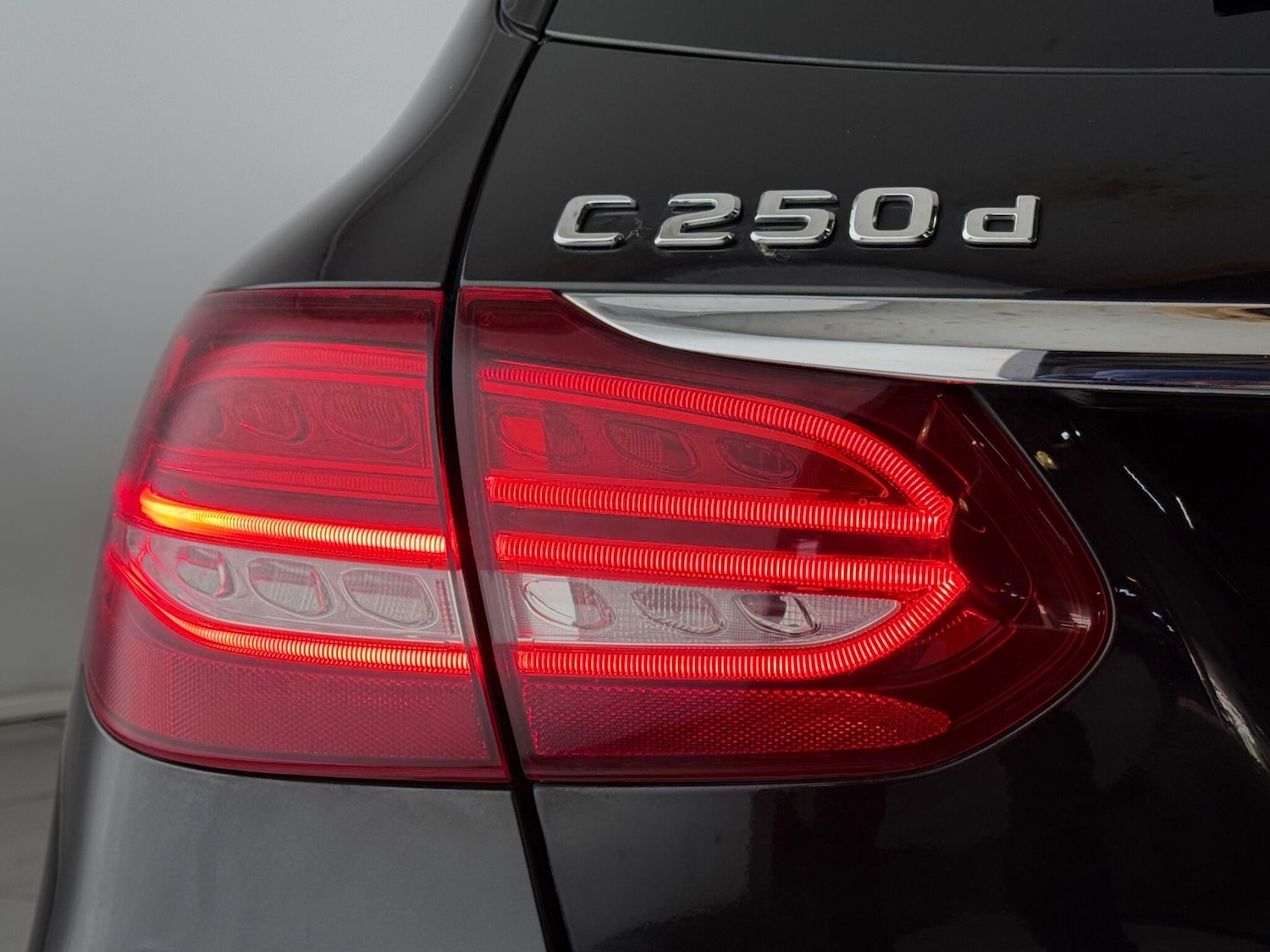 Used Mercedes-Benz C Class 2016 for sale - 77634033: Photo 8