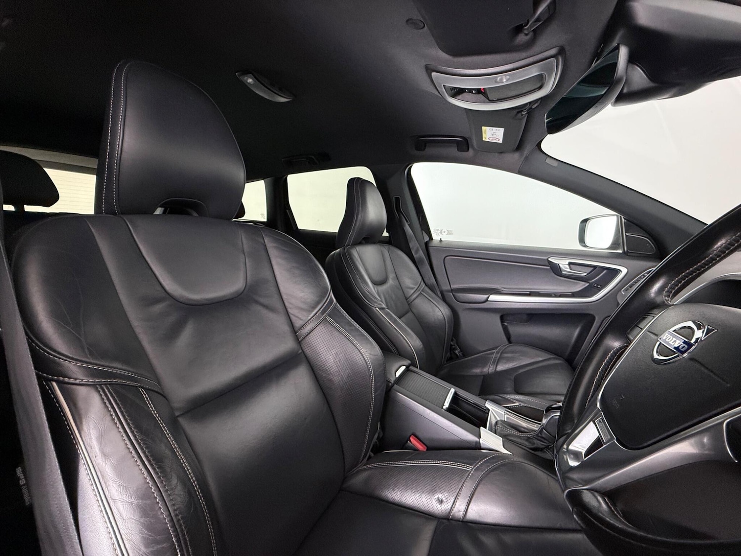 Used Volvo XC60 2017 for sale - 77260096: Photo 11