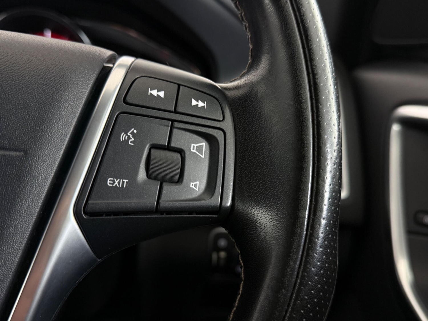 Used Volvo XC60 2017 for sale - 77260096: Photo 19