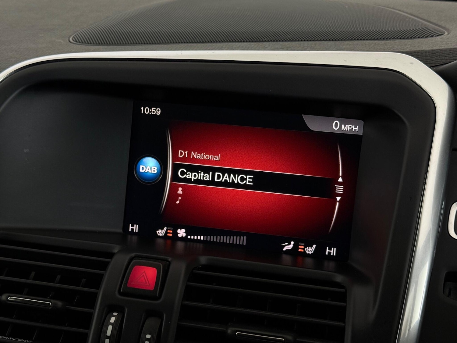 Used Volvo XC60 2017 for sale - 77260096: Photo 27