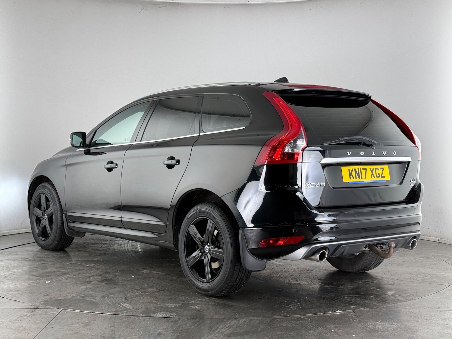Used Volvo XC60 2017 for sale - 77260096: Photo 3