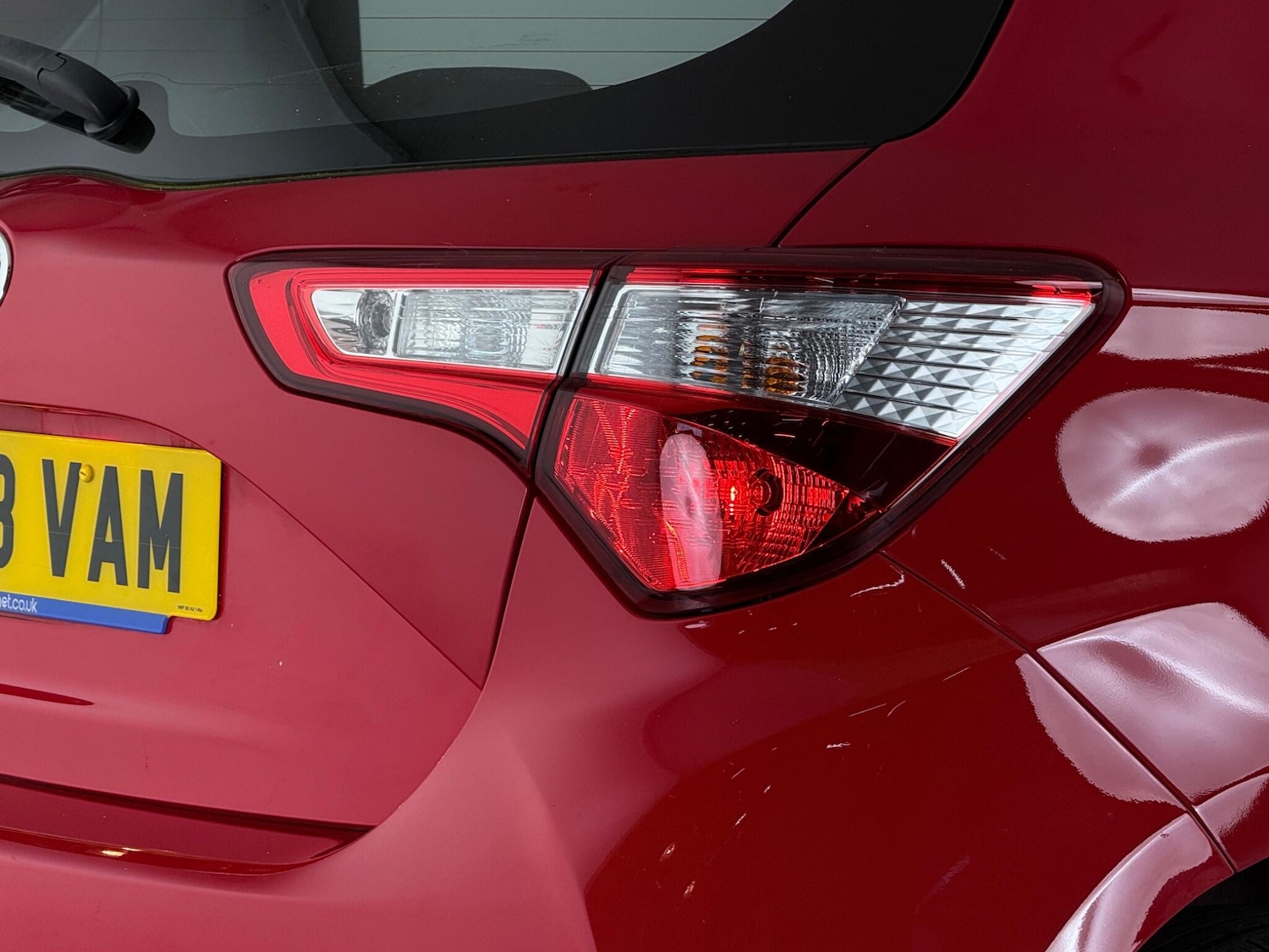 Used Toyota Yaris 2019 for sale - 76468532: Photo 10