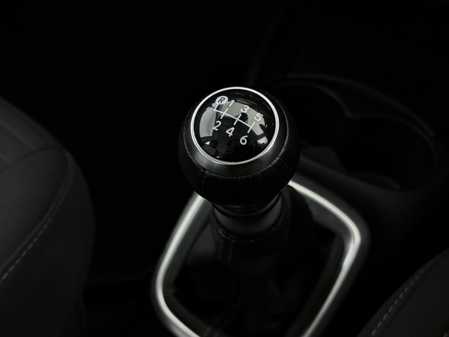 Used Toyota Yaris 2019 for sale - 76468532: Photo 38