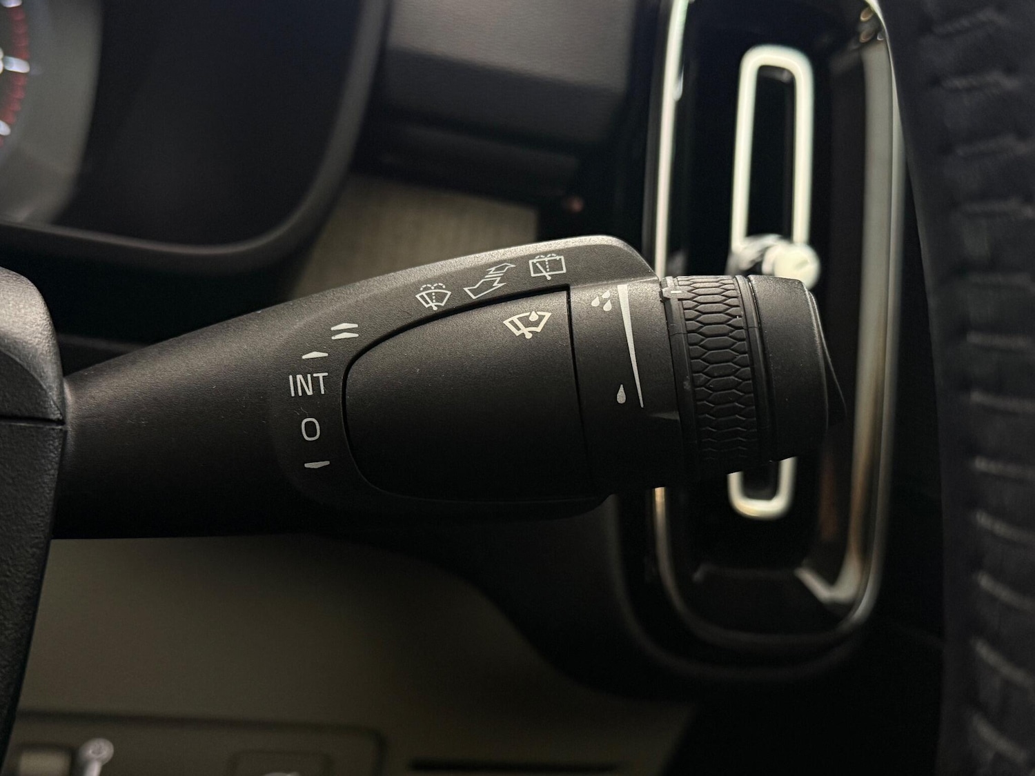 Used Volvo XC40 2019 for sale - 77180795: Photo 24