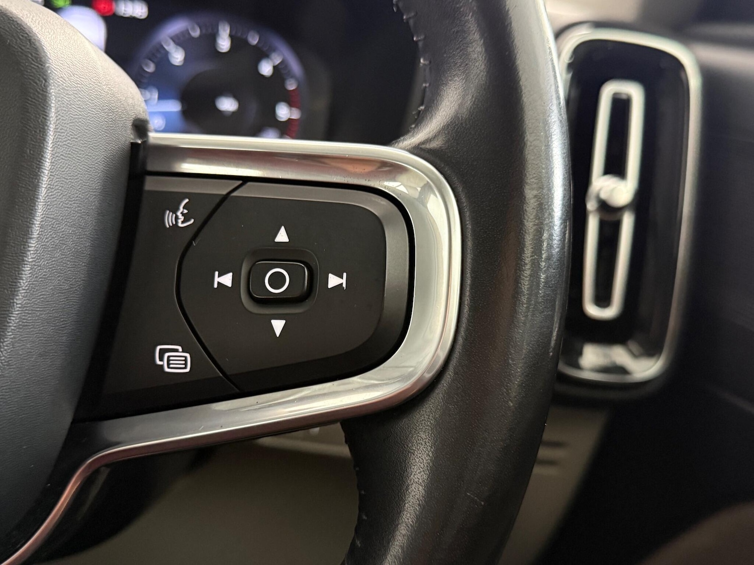 Used Volvo XC40 2019 for sale - 77180795: Photo 26