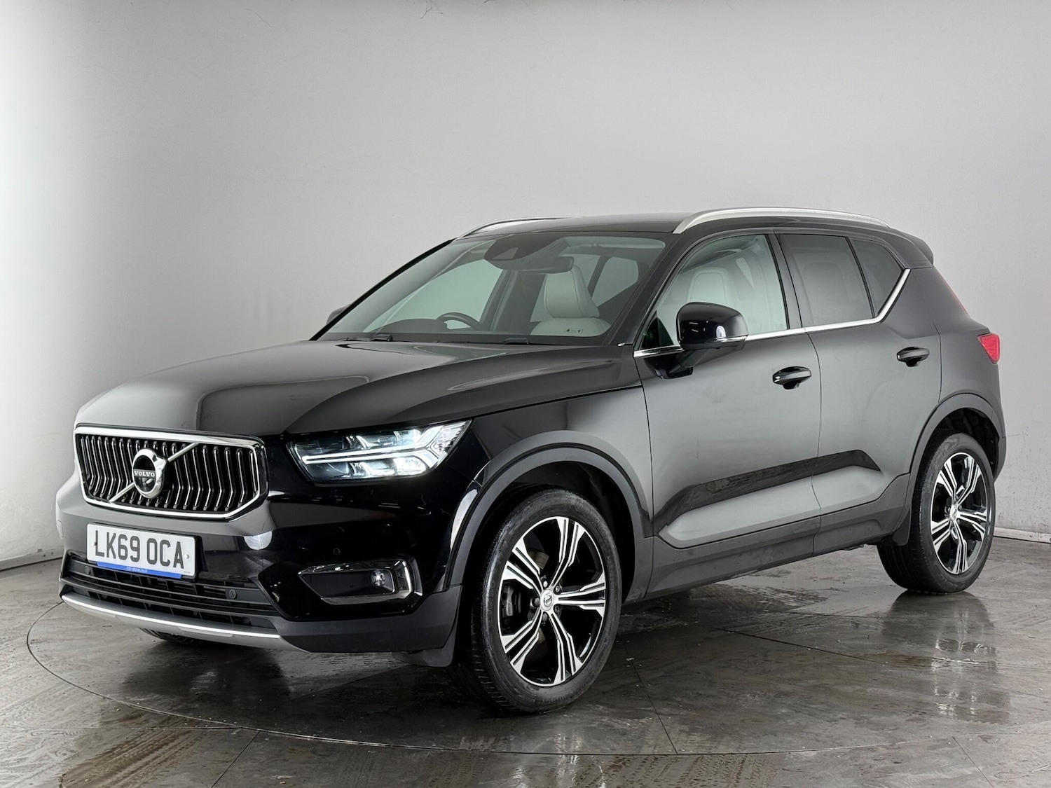 Used Volvo XC40 2019 for sale - 77180795: Photo 3