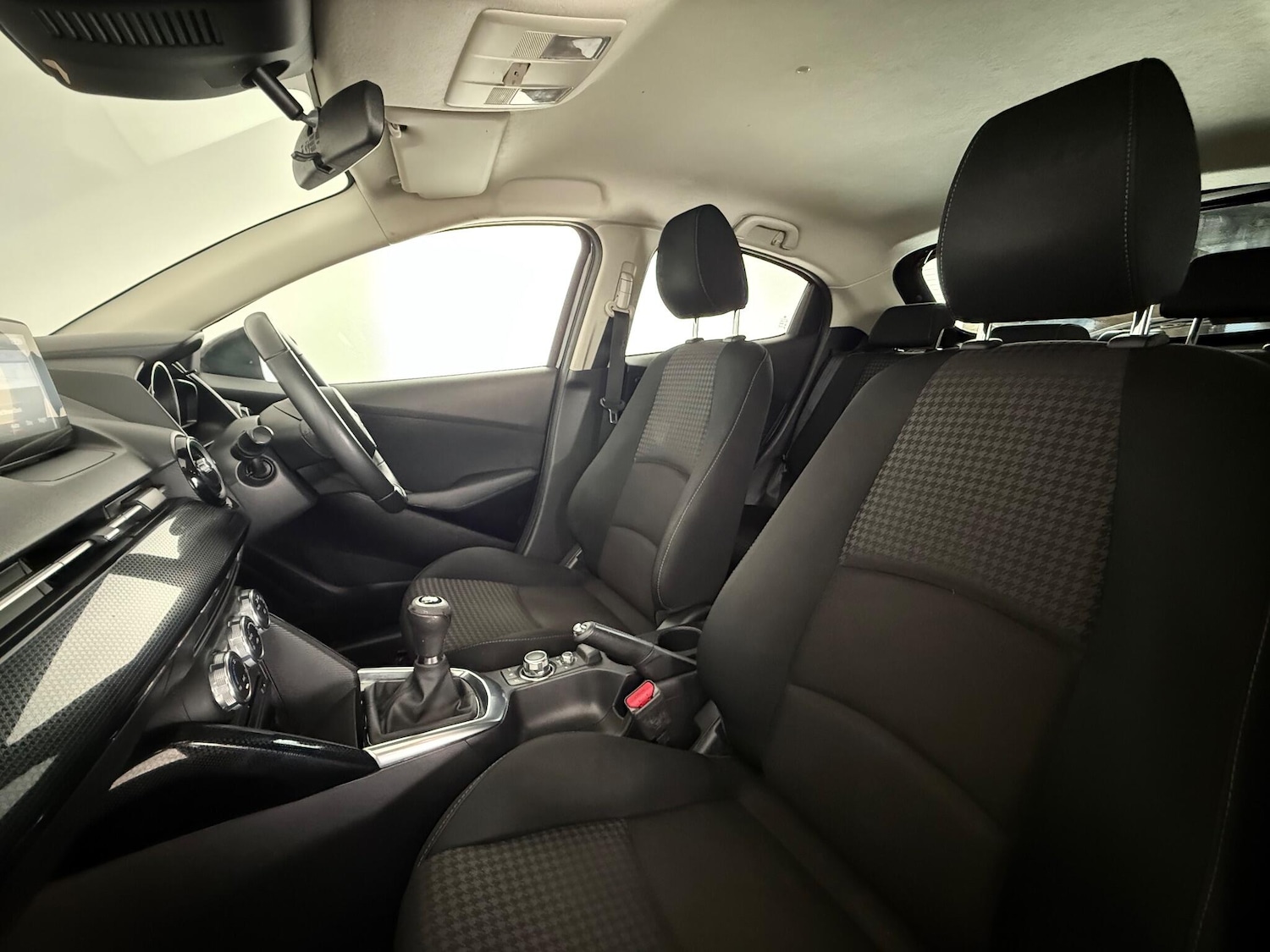 Used Mazda Mazda2 2017 for sale - 76511797: Photo 18