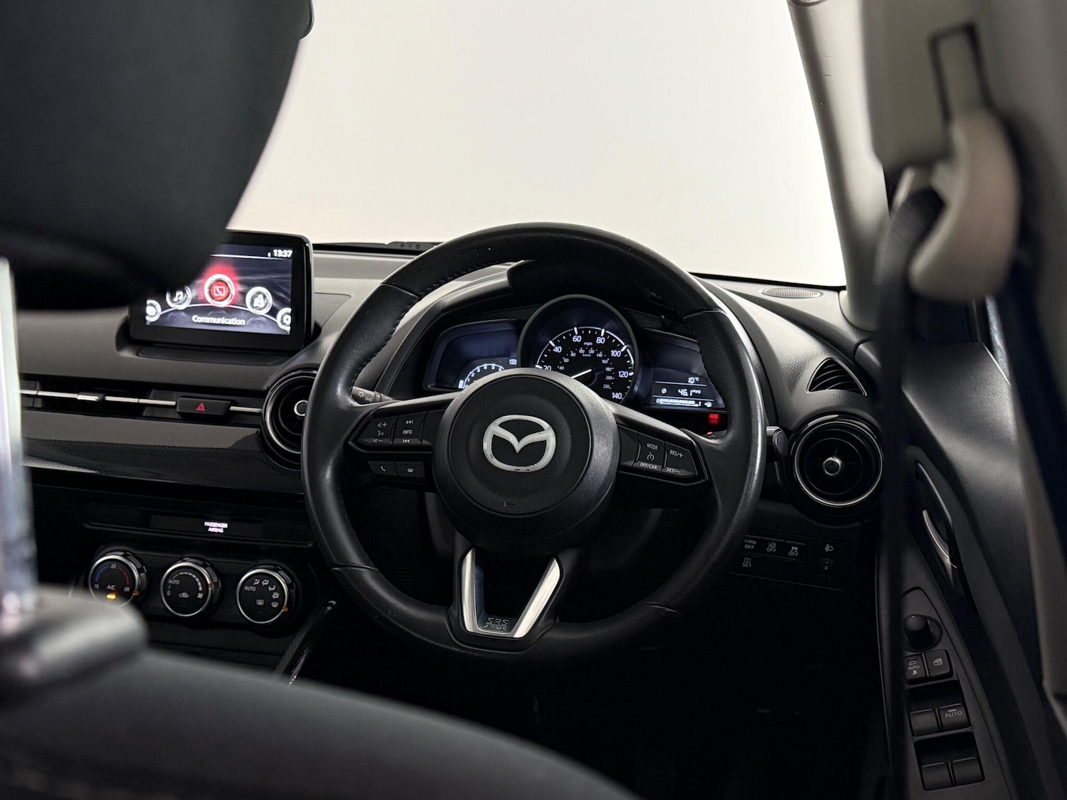 Used Mazda Mazda2 2017 for sale - 76511797: Photo 22