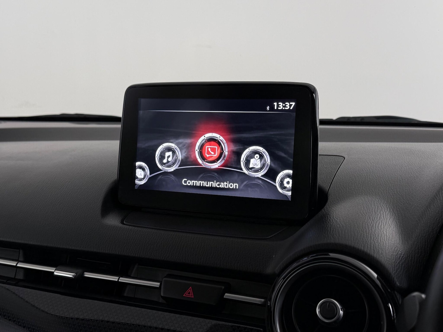 Used Mazda Mazda2 2017 for sale - 76511797: Photo 31