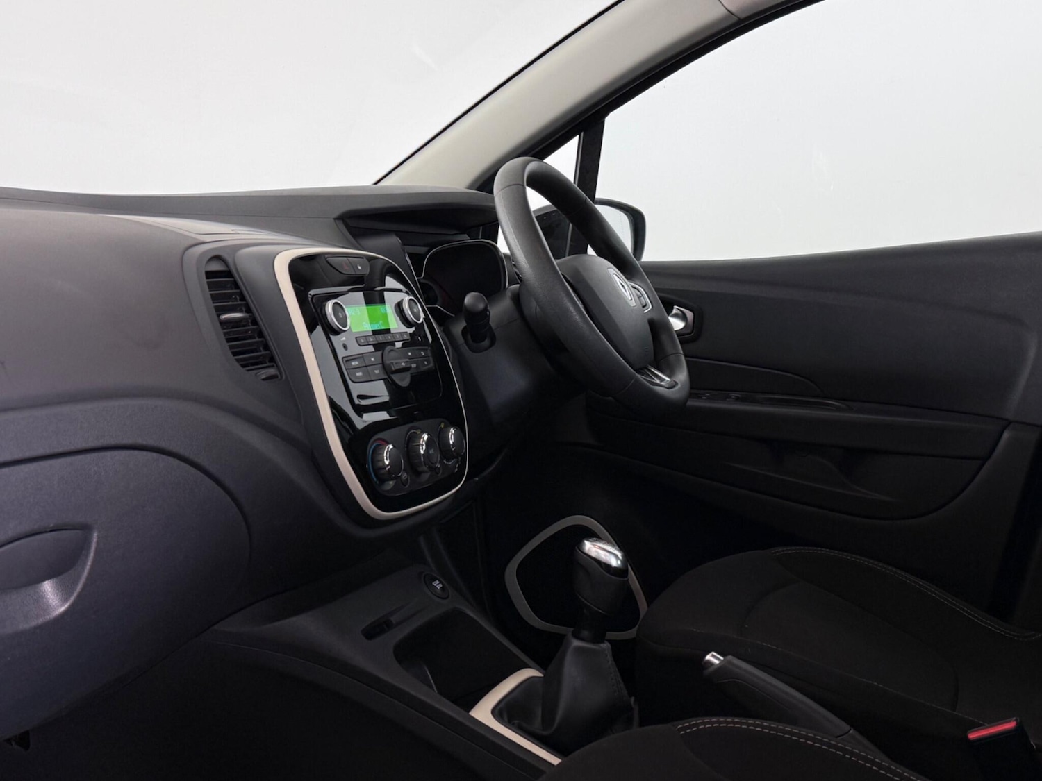 Used Renault Captur 2018 for sale - 78116686: Photo 12