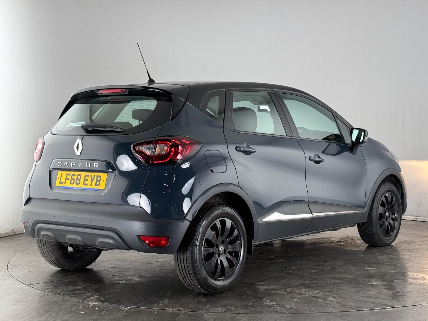 Used Renault Captur 2018 for sale - 78116686: Photo 4
