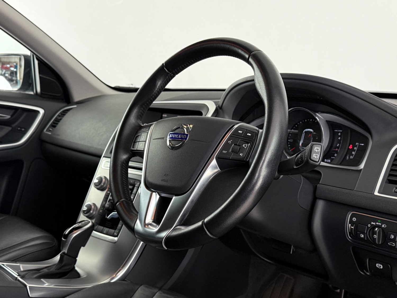 Used Volvo XC60 2017 for sale - 77217158: Photo 20