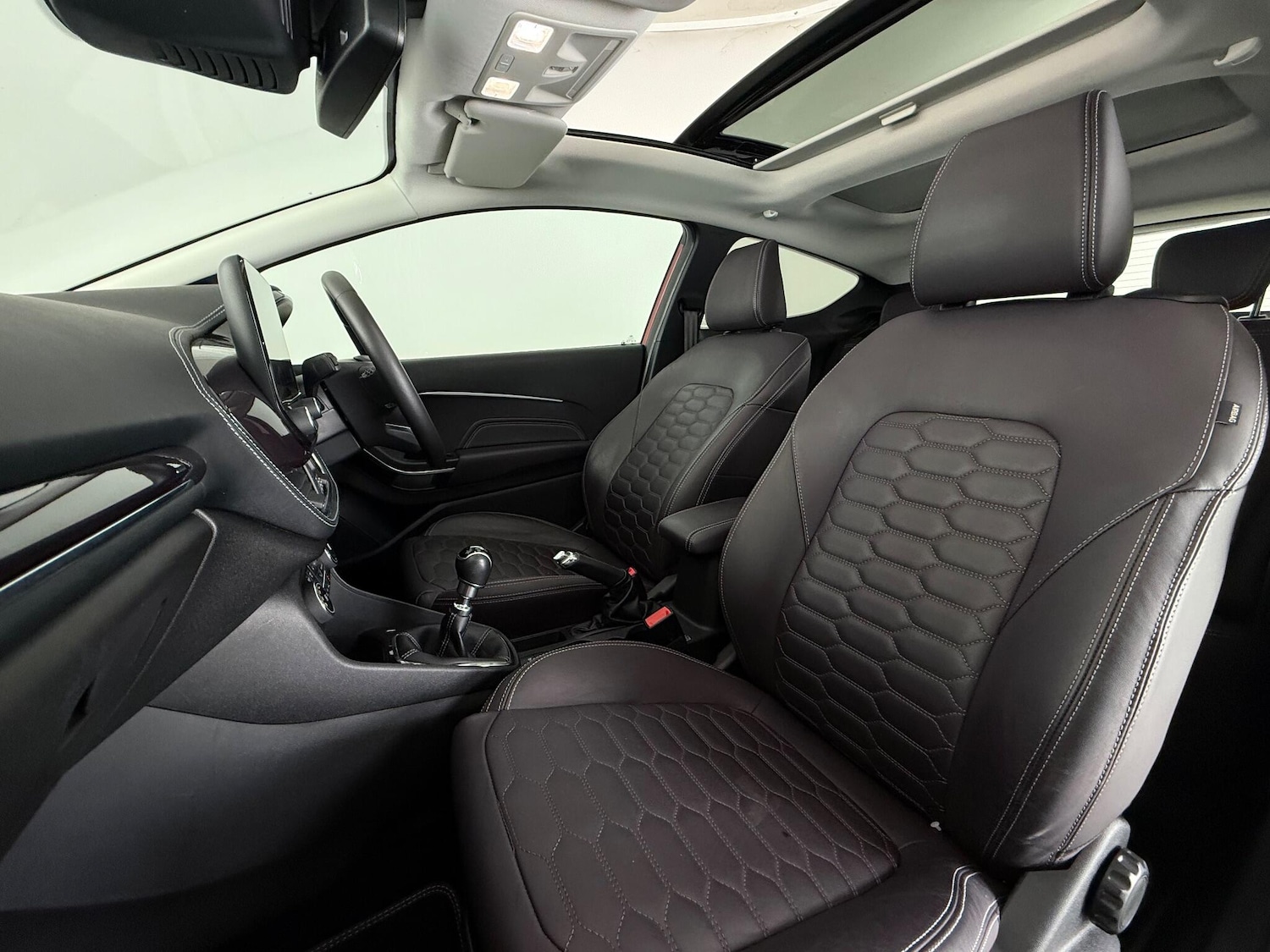 Used Ford Fiesta 2018 for sale - 76619730: Photo 16