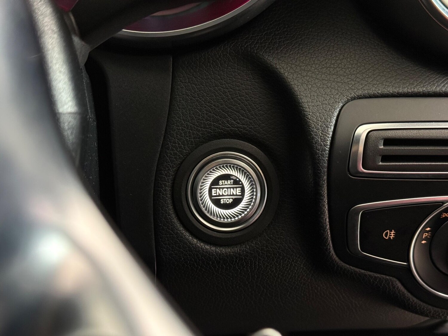 Used Mercedes-Benz C Class 2019 for sale - 77525193: Photo 28