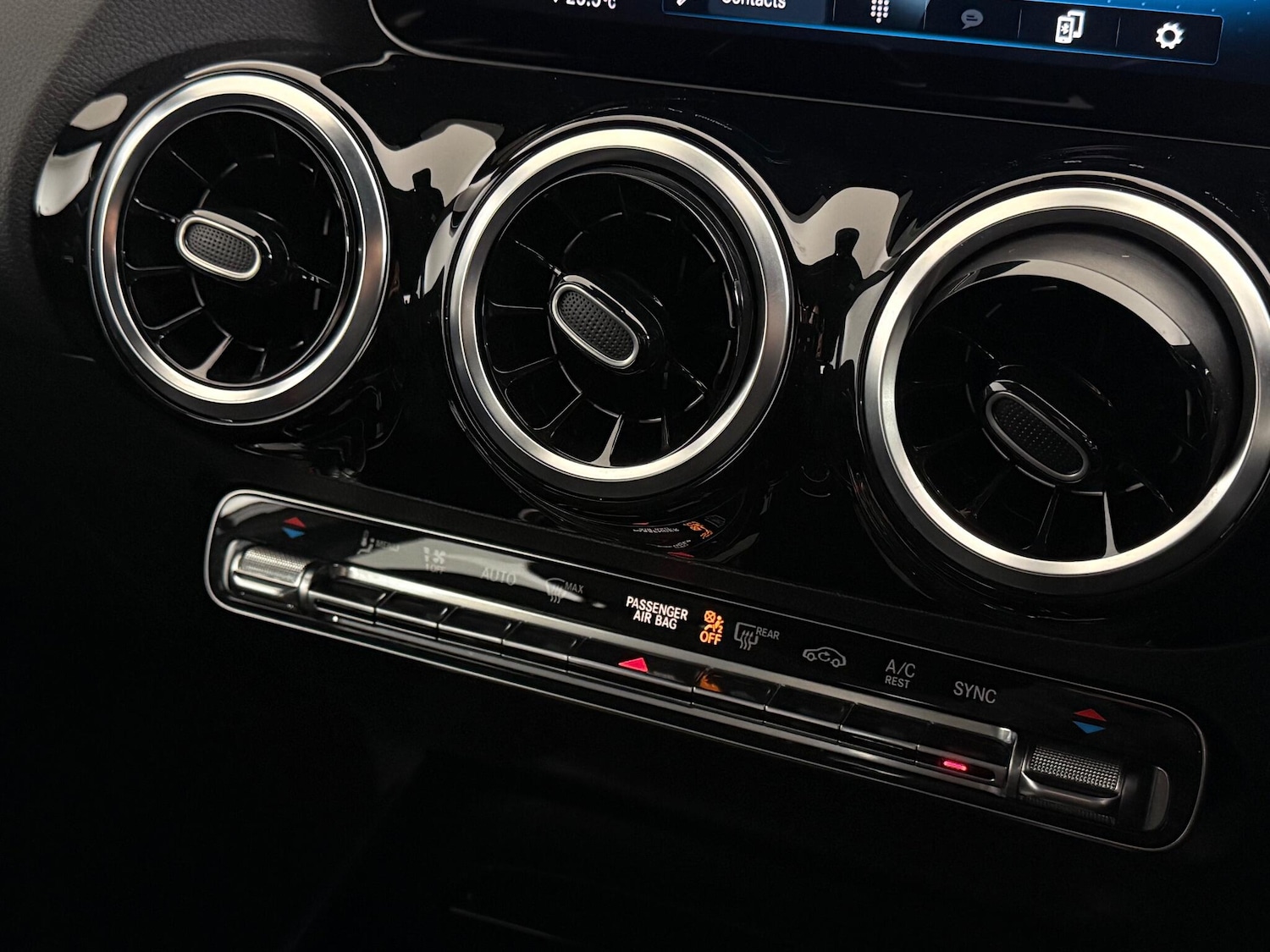 Used Mercedes-Benz GLA 2020 for sale - 76468309: Photo 44