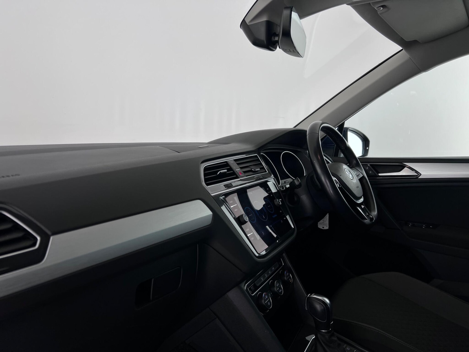 Used Volkswagen Tiguan 2018 for sale - 76468681: Photo 16