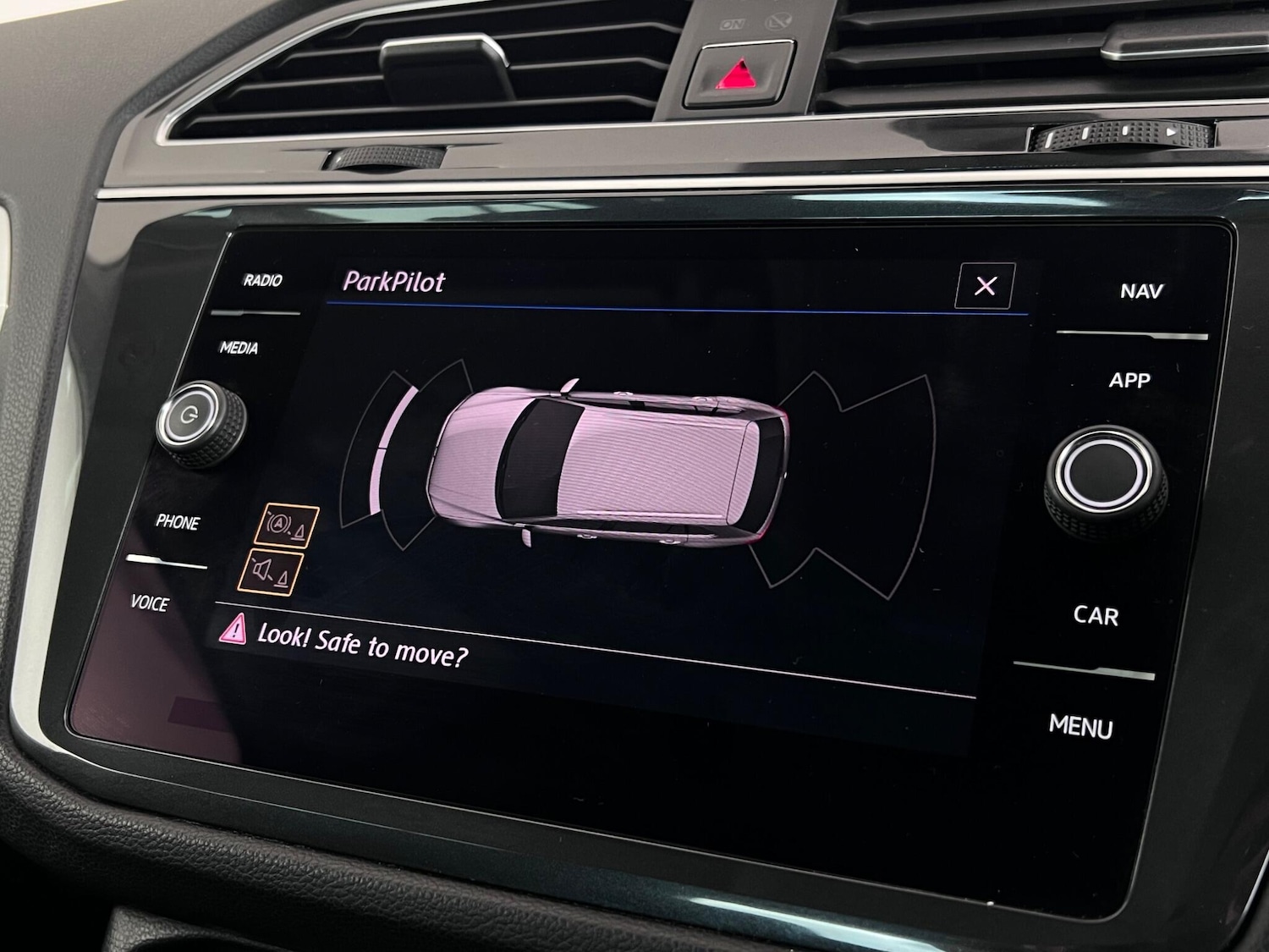 Used Volkswagen Tiguan 2018 for sale - 76468681: Photo 37