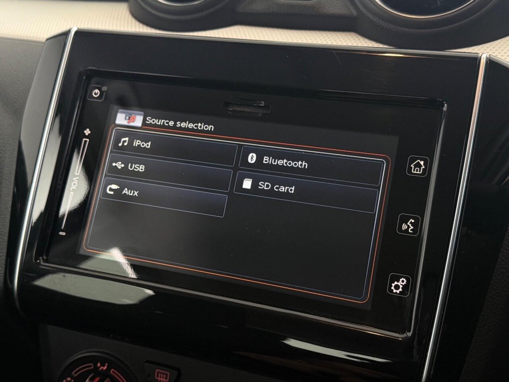 Used Suzuki Swift 2018 for sale - 76367832: Photo 28