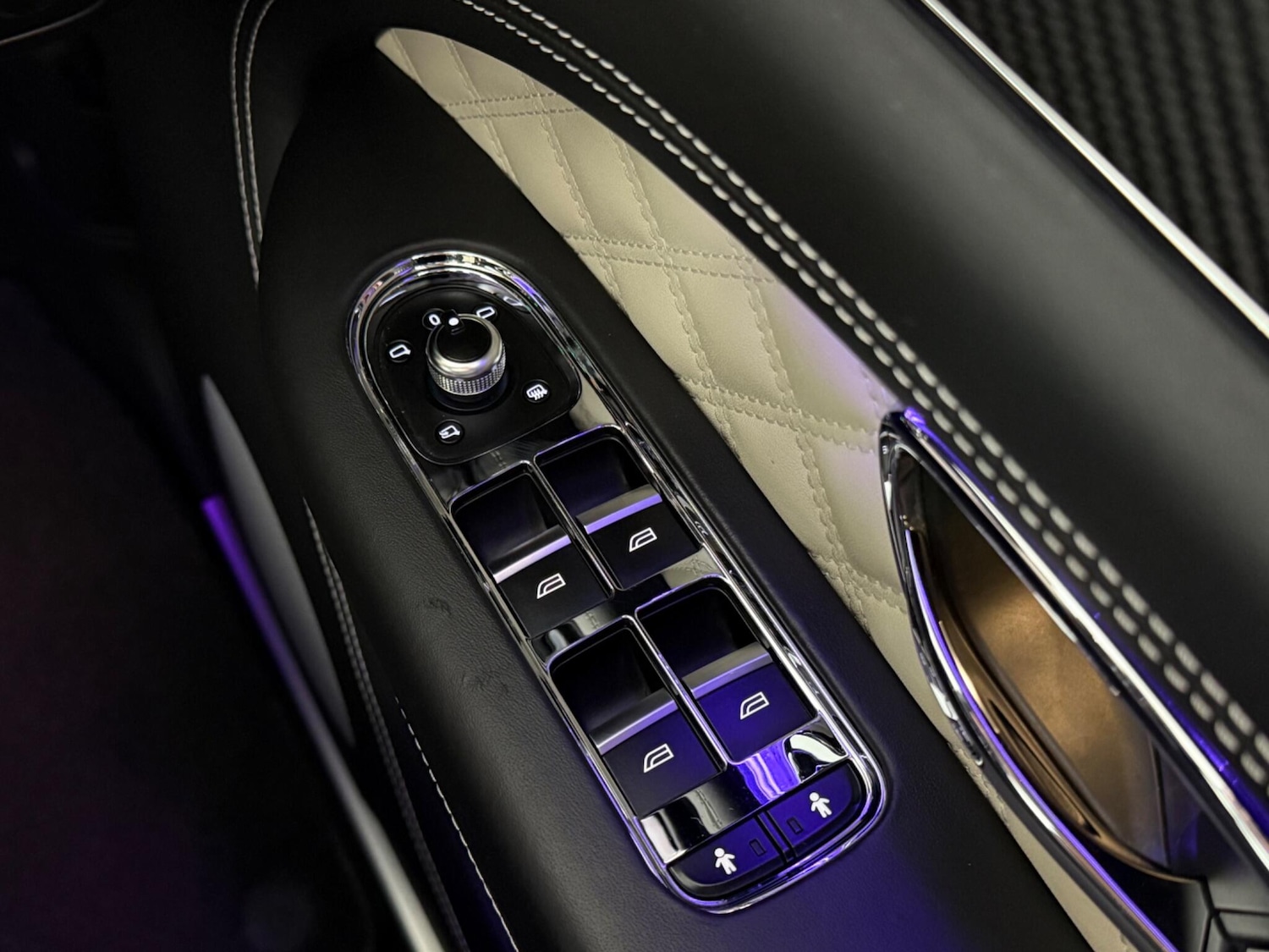 Used Bentley Bentayga 2021 for sale - 77181294: Photo 24