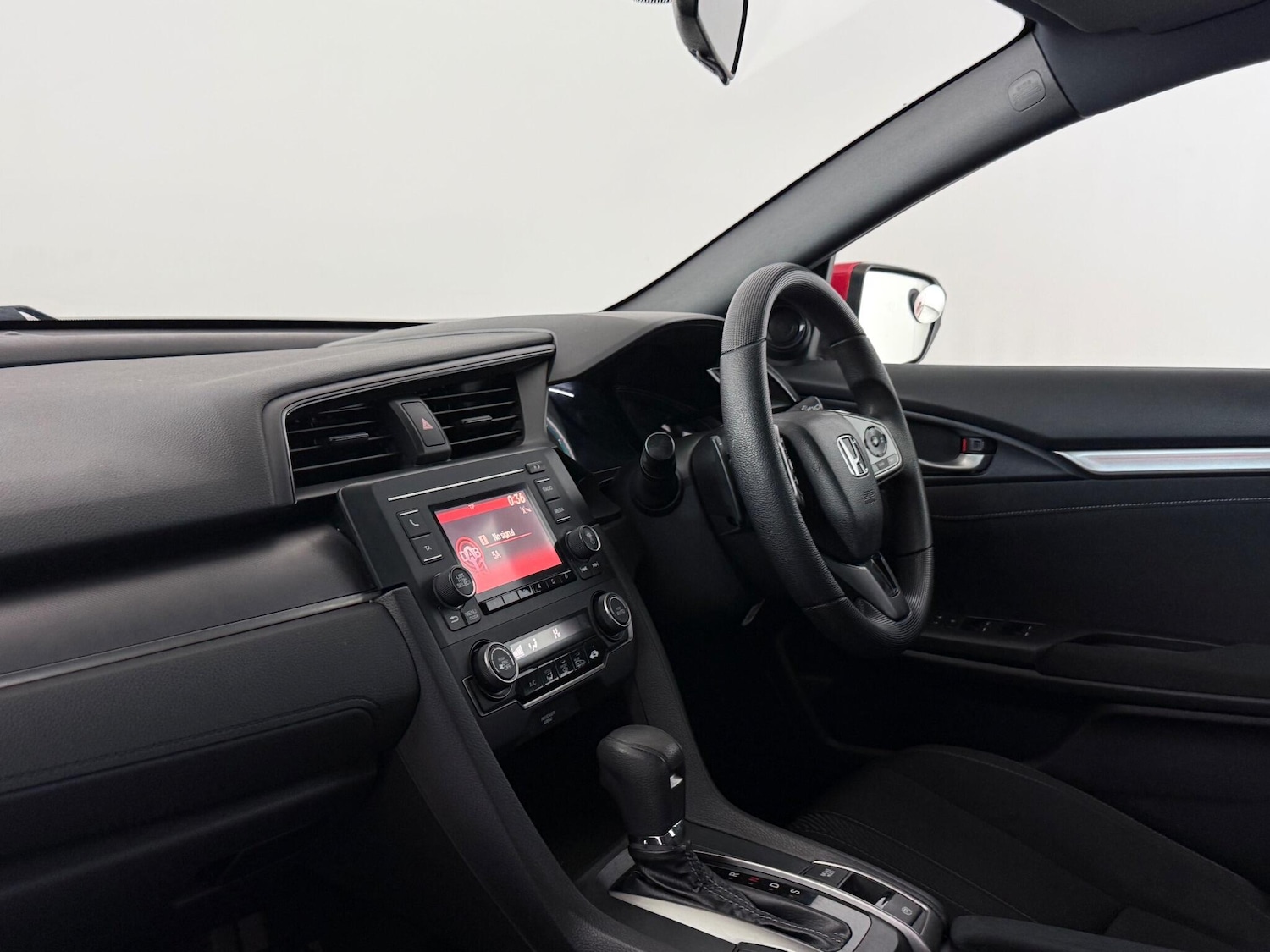 Used Honda Civic 2018 for sale - 76472213: Photo 17